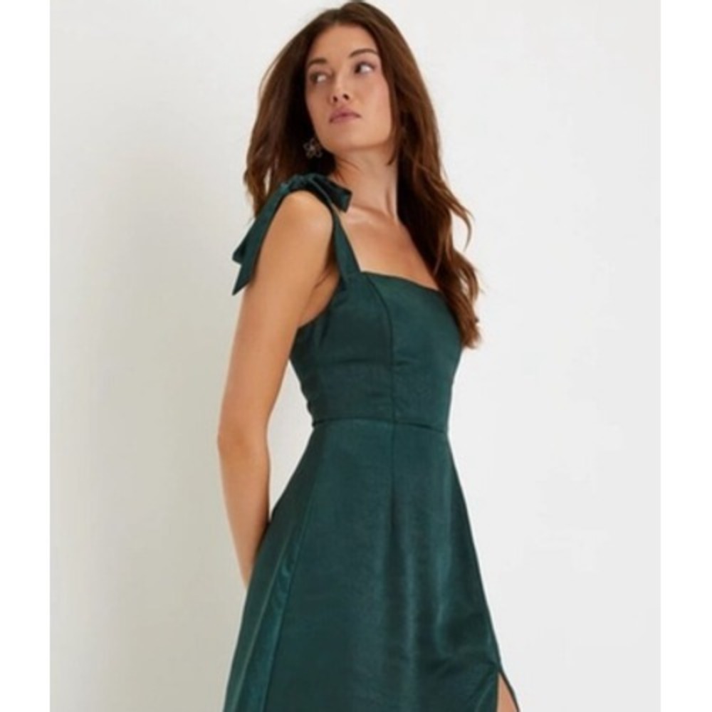 Lulus Made To Be Adored Dress Womens Medium Green Satin Tie Strap Maxi Formal